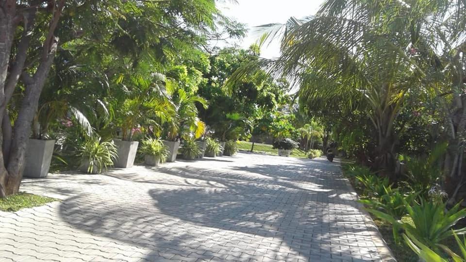 Sea Lagoon Beach Hotel Trincomalee Εξωτερικό φωτογραφία