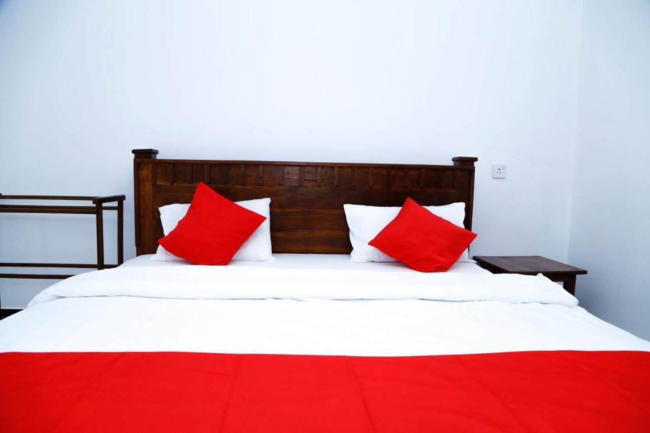 Sea Lagoon Beach Hotel Trincomalee Εξωτερικό φωτογραφία